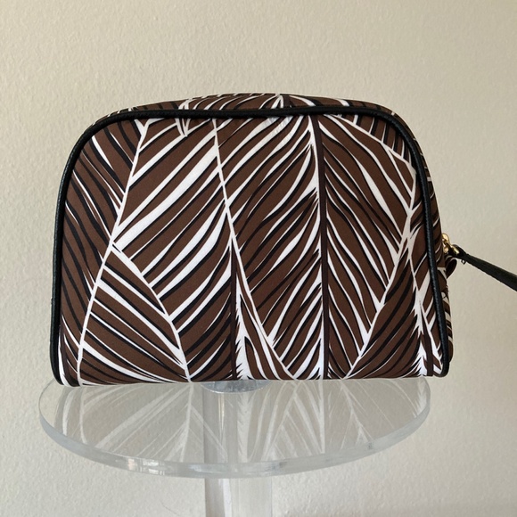 NEW Vera Bradley Cosmetic Case and Foldable Sunglass Case Set/2 Fabric & Leather - Picture 5 of 15